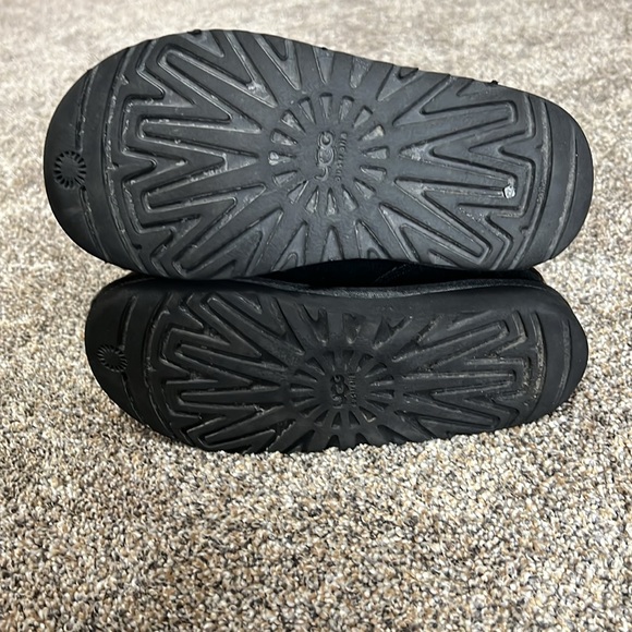UGG boots - Picture 8 of 10
